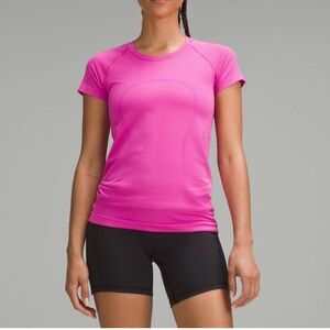 Lululemon swiftly tech Women's Pink short sleeve size 6